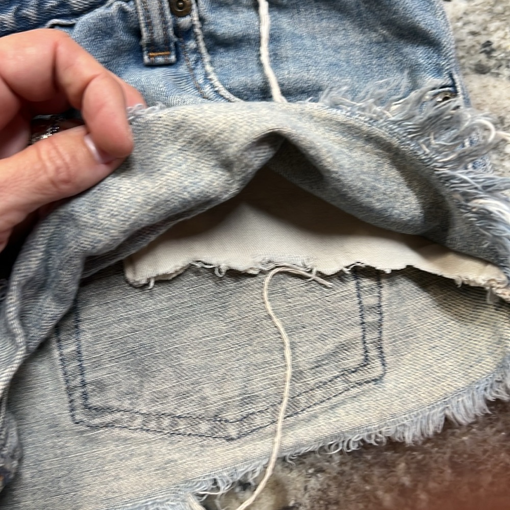 Hard to find low rise Distressed Abercrombie cut off shorts. - Picture 5 of 5